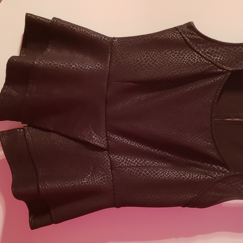 Black sleeveless top